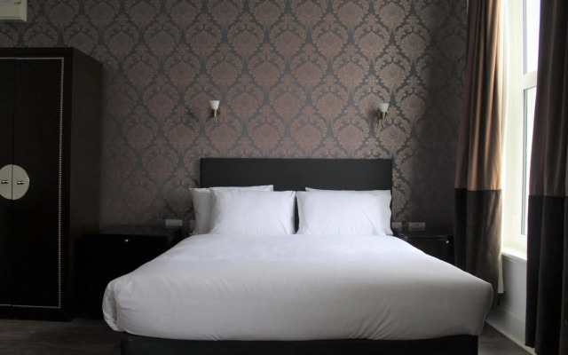 Park Hotel & Apartments