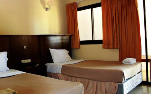 Drop In Club - Sunrise Hotel