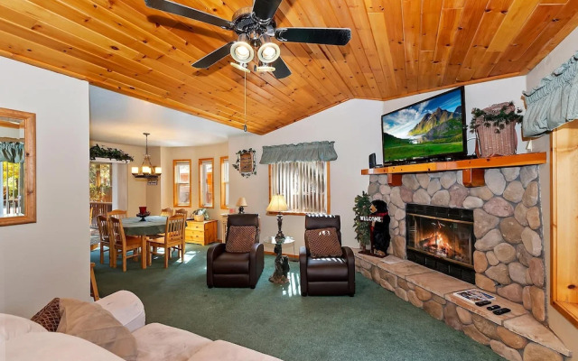 085 - Bear Paw Chalet