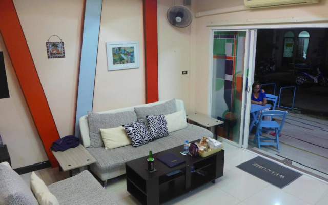 BGW Phuket - Hostel