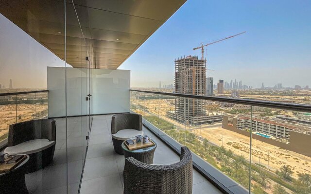 WelHome - Evergreen Apartment Amidst Vibrant JVC With Pool