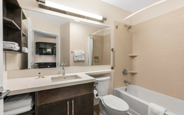 Candlewood Suites - Fairbanks