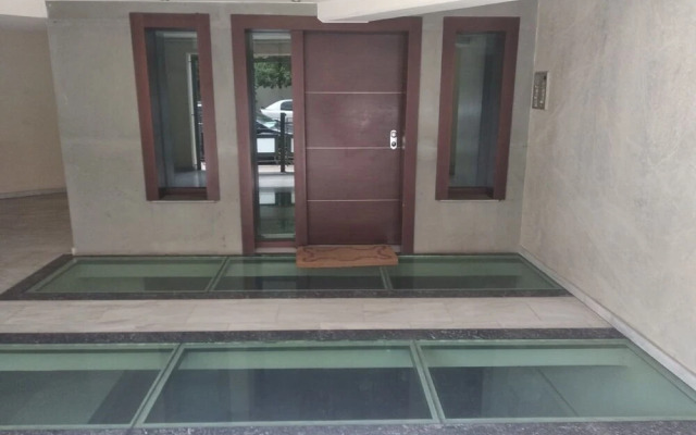 New renovated apt 2' to Acropolis museum