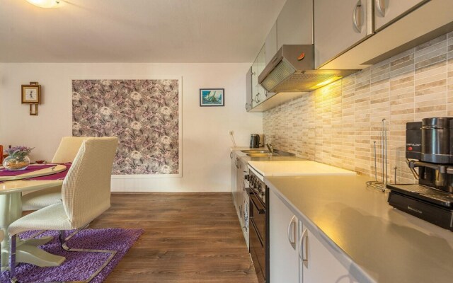 Stunning Apartment in Zaton With 1 Bedrooms and Wifi