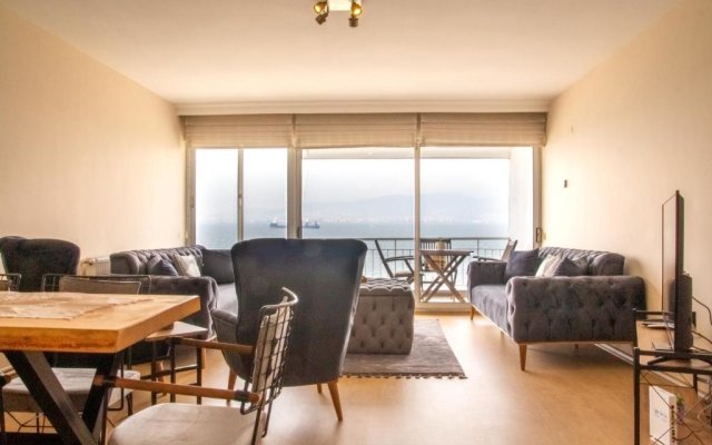 Furnished Stylish Sea View Flat in Izmir Konak