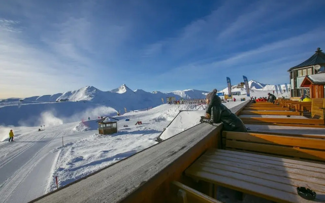 Paradiso Ski in - Ski out Mt 50