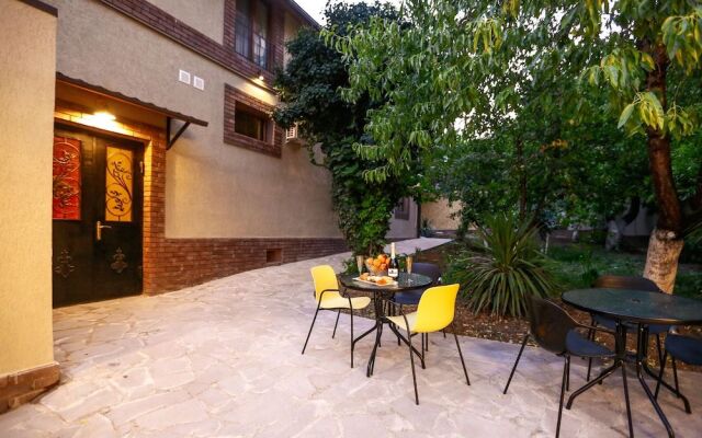 Ezo Hotel