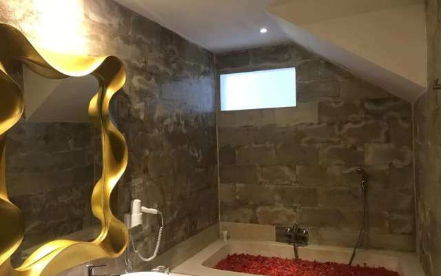 A Villa Ubud Bali by UHM