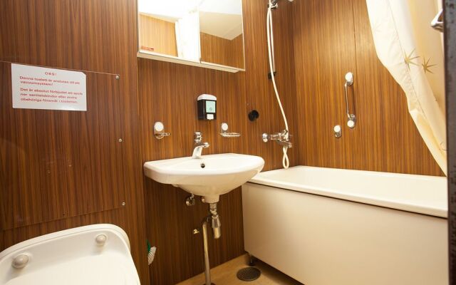 MS Birger Jarl - Hotel & Hostel