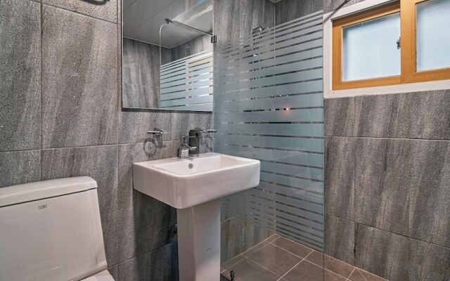 BUTLERLEE YEONNAM - Female Only