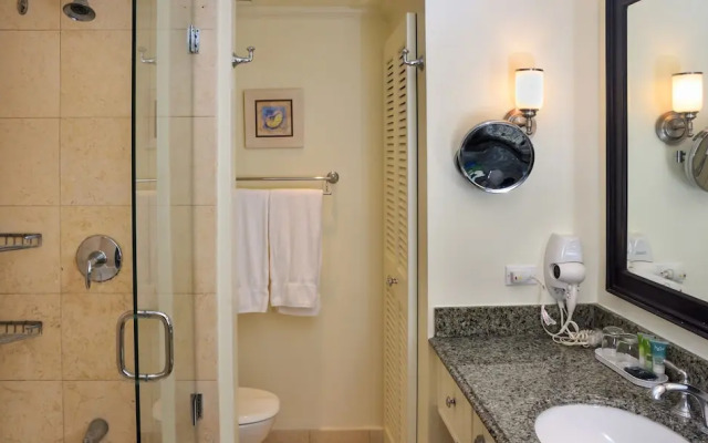 Royal Glitter Bay Villas