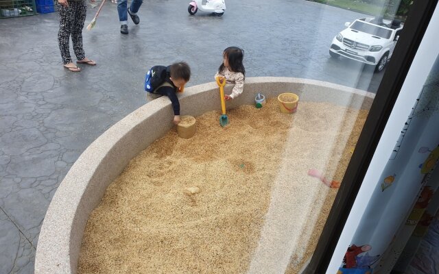 Honeysuckle Family Castle