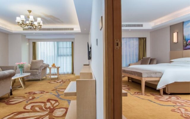Vienna International Hotel (Xinwuzhong, Dengcheng Avenue, Xiangyang)