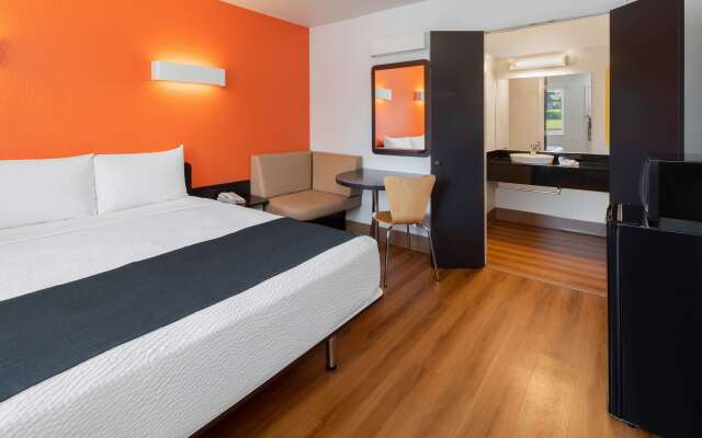 Motel 6 Carpinteria, CA - Santa Barbara - South