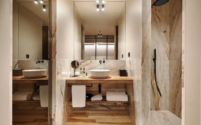 The Log Porto Hotel by Piamonte Hotels