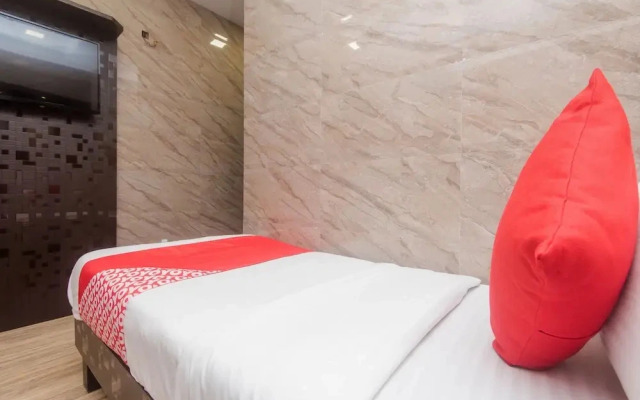 Hotel Karishma by OYO