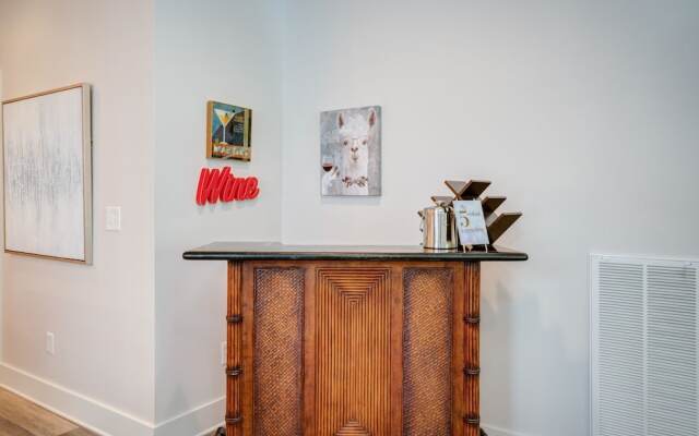 1121 Nashville - 4 Br Duplex