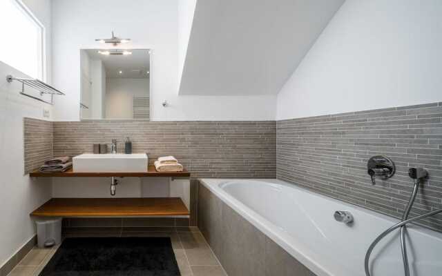 Acadia Beach Villas & Apartments Slatine