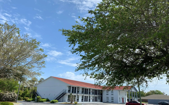 Econo Lodge Crystal Coast