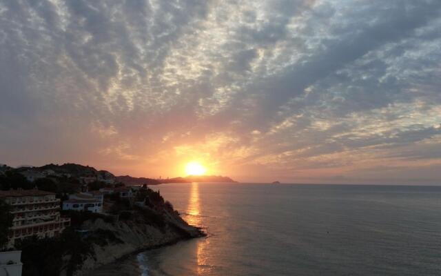 Luxury Penthouse With Hot Tub And Sea Views