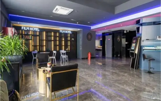 Film Hotel