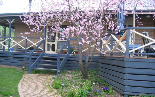 Buttercup Cottage