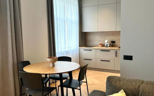 Silver Apartment