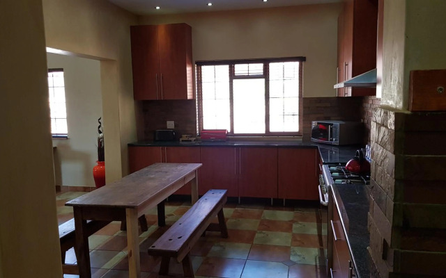 Hornbills Rest Country Home