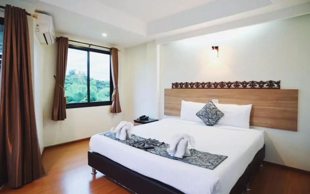 Narai Iyara Palace Lopburi
