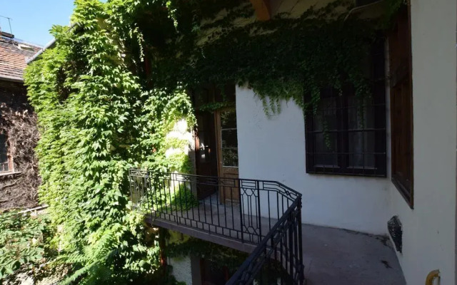 Vaci Street Apartment