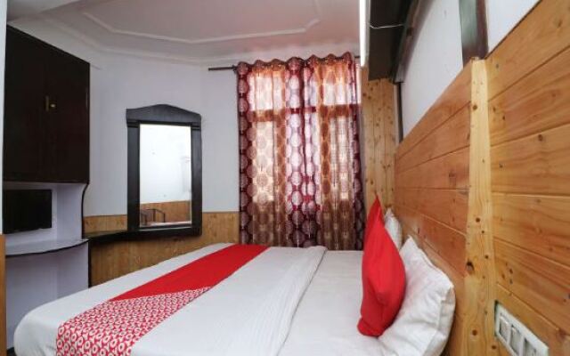 OYO 30616 Yamuna Regency