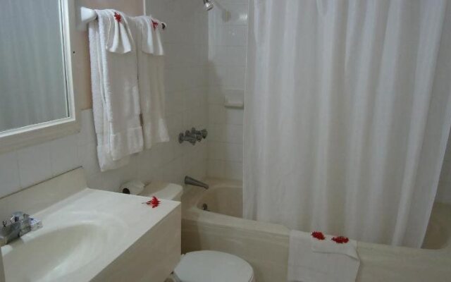 Shields Negril Villas