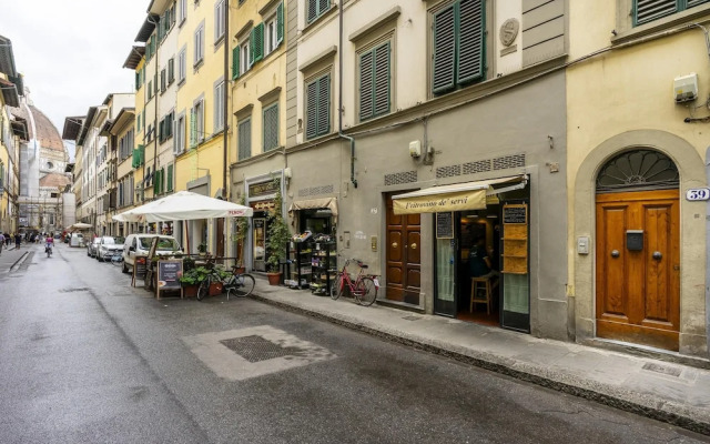 Servi 39 - Innocenti