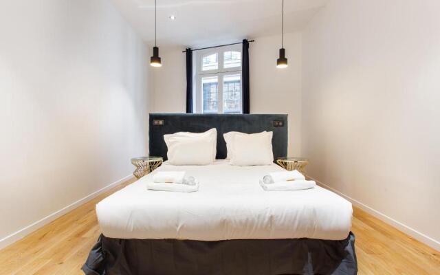 CMG-Champs Elysées - Boetie 8