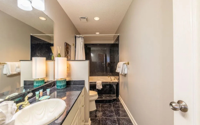 Phoenix VII 1405 in Orange Beach