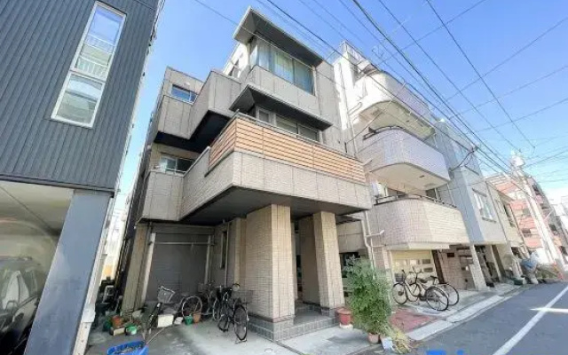 Higashikomagata house