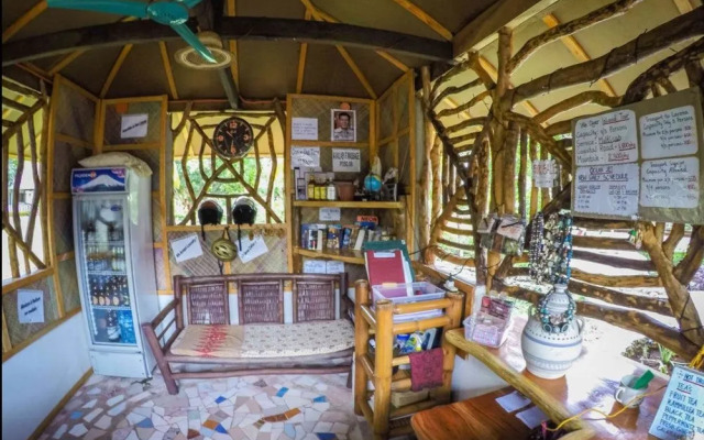 Chelle's Guest House and Backpackers - Hostel