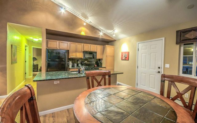 The Villas At Walton Creek by Retreatia