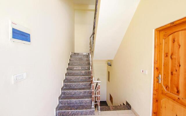 Fabhotel Royal Galaxy