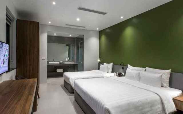 The Twin Hotel