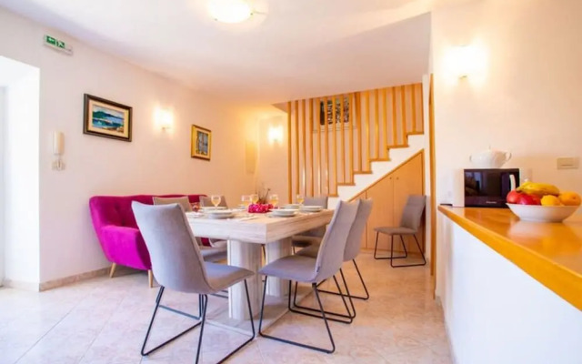 Villa in Sumartin Near Beach & Private Pool