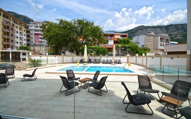 Chill and Go Aparthotel