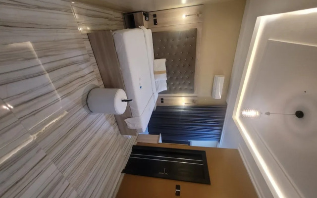 The Charis Hotel and Suites