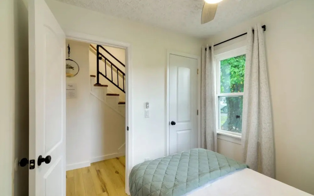 Burnside Vacation Rental, Walk to Lake Cumberland!