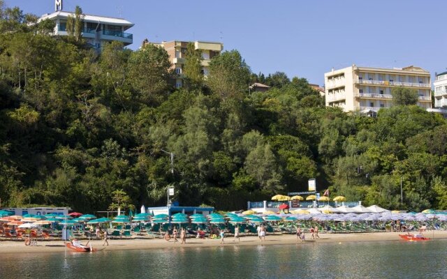 Strand Hotel