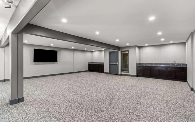 Hourglass Hotel, Ascend Hotel Collection