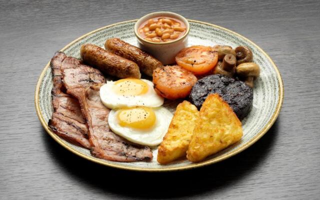 Crowne Plaza Stratford Upon Avon by IHG