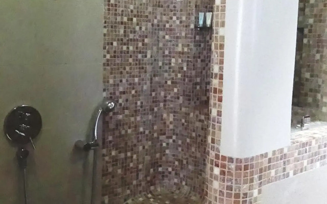 Al Raya Suites