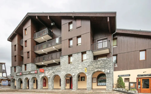 Studio in Doucy at the Foot of Ski Slopes