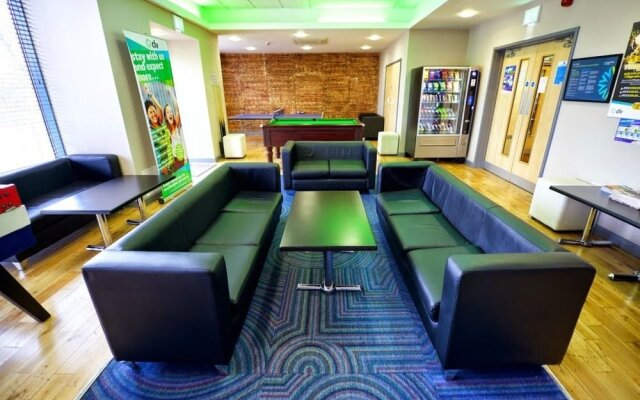 Qingdao Starway Middle Xianggang Road Hotel